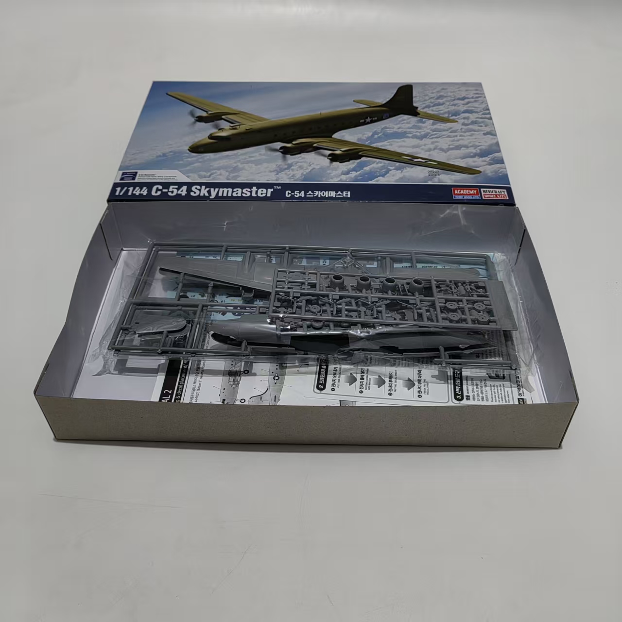 Model Kit Academy - AC12652 ACADEMY 1/144 USAAF C-54 Skymaster