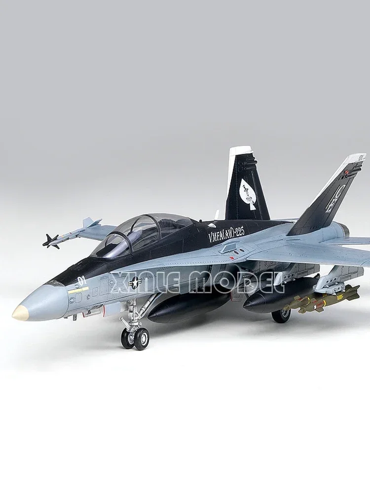 Academy 1/72 12422 F/A-18D 